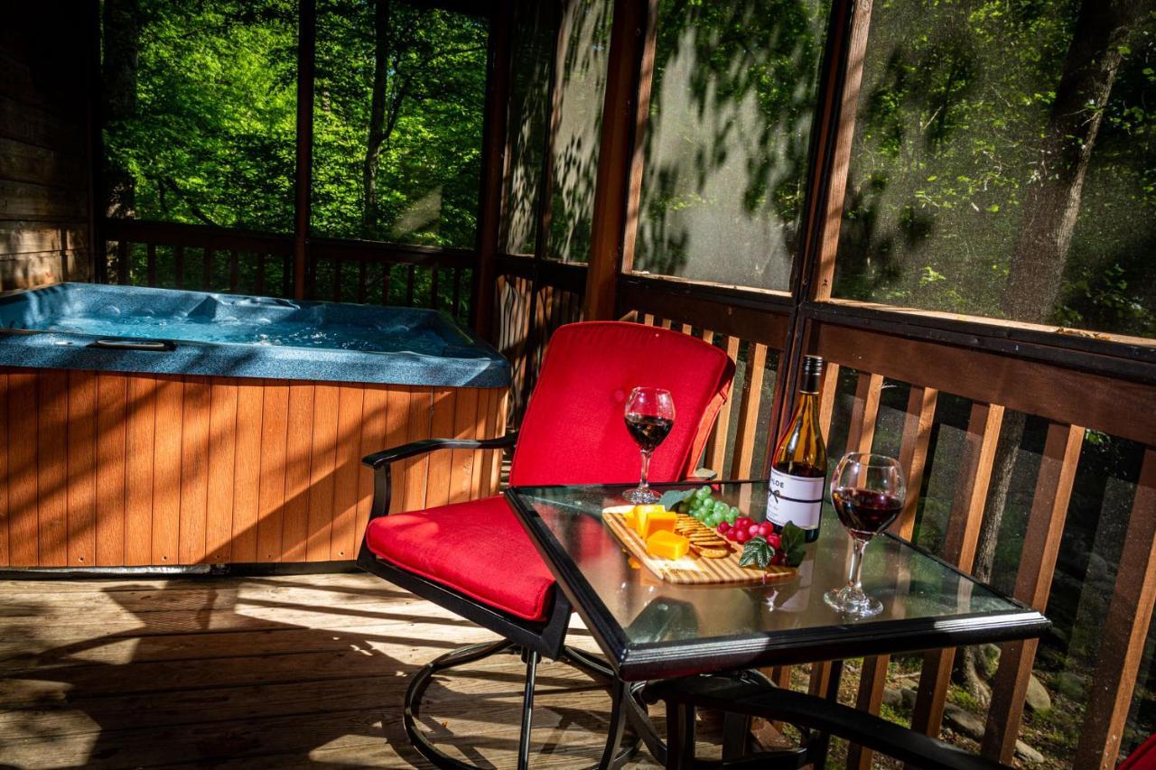 Bear Footin' On The Creek Villa Gatlinburg Luaran gambar